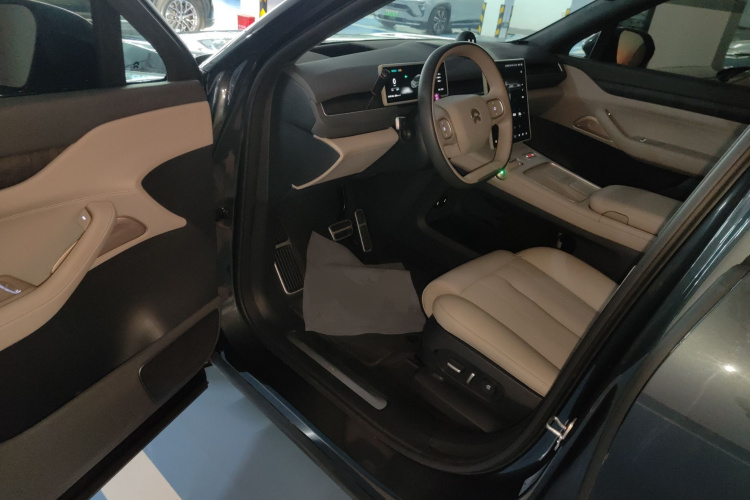 蔚来ES8 2024款 100kWh 签名版中控内饰20