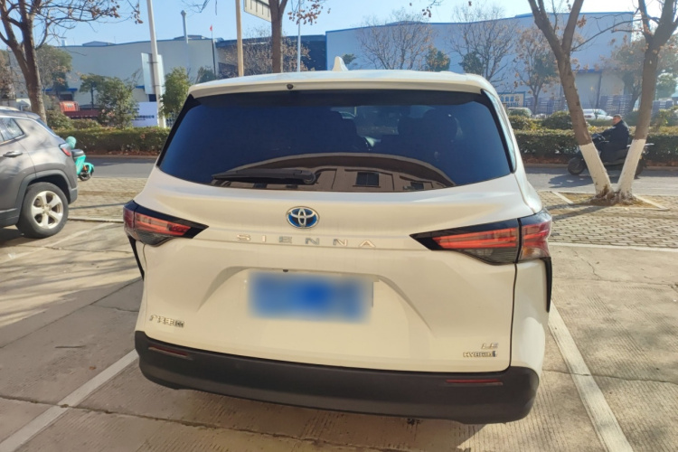 丰田 赛那SIENNA 2021款 2.5L混动 舒适版车身外观6004