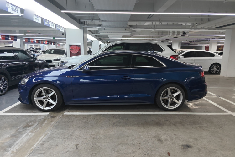 奥迪A5 2017款 Coupe 40 TFSI 时尚型车身外观4