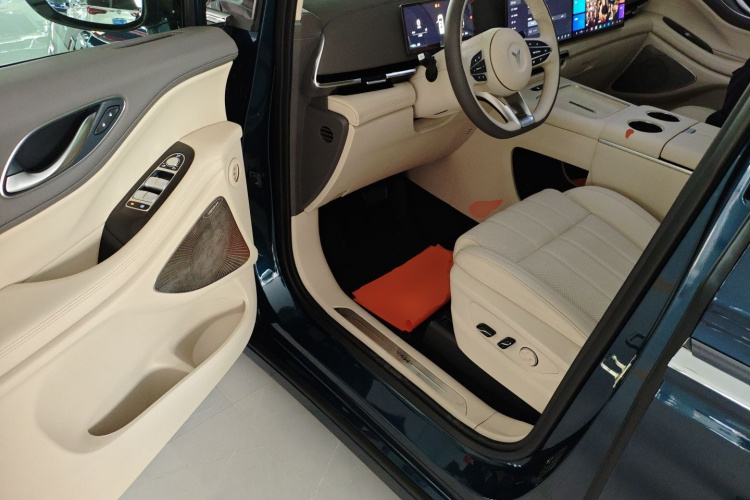 岚图汽车 岚图梦想家 2025款 EV 四驱旗舰鲲鹏版中控内饰20