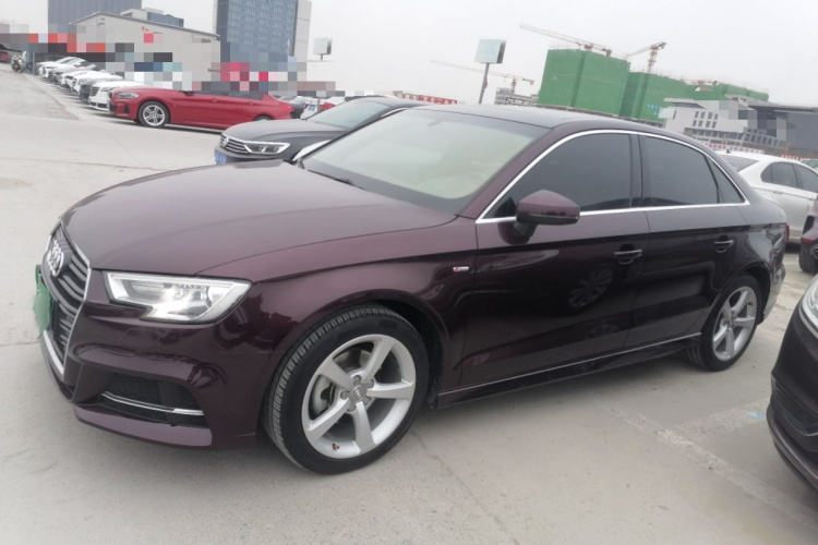 奥迪A3 2017款 Limousine 35 TFSI 时尚型车身外观4