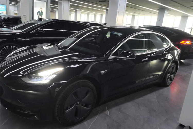 特斯拉 Model 3 2020款 改款 标准续航后驱升级版车身外观4
