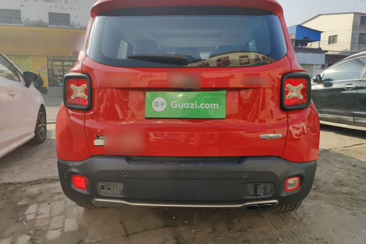 Jeep 自由侠 2016款 1.4T 自动劲能版+车身外观6