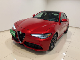 阿尔法·罗密欧 Giulia朱丽叶 2017款 2.0T 280HP Milano限量版