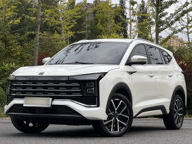 思皓X8 PLUS 2023款 1.5TGDI DCT智享版 6座