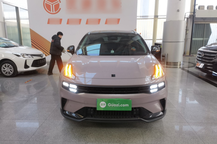 领克06 2023款 Remix 1.5T Shero车身外观2