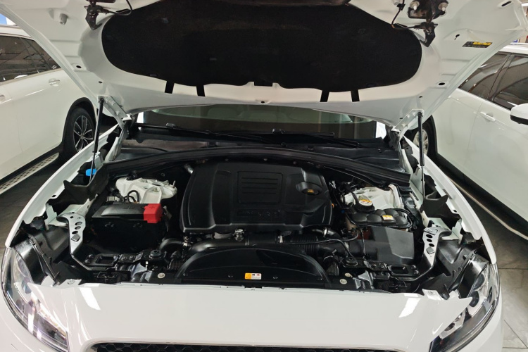 捷豹F-PACE 2018款 2.0T 两驱都市尊享版局部细节24