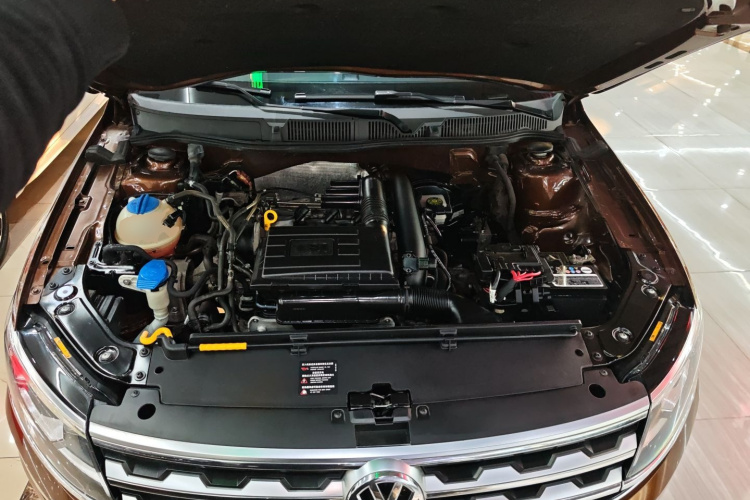 大众 朗境 2016款 230TSI DSG豪华版机舱底盘24