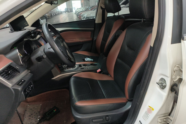 比亚迪G5 2014款 1.5TID 自动旗舰型局部细节19