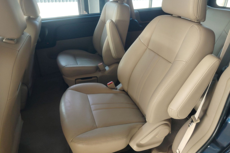 别克GL8 2014款 2.4L 行政版中控内饰21