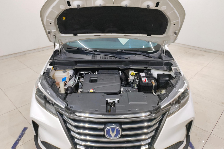 长安CS15 2019款 1.5L 手动进取型 国VI机舱底盘24