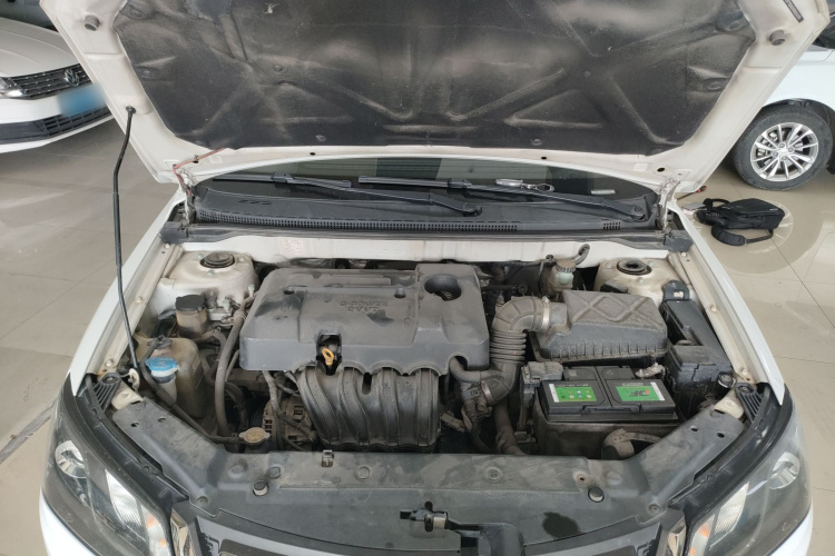 吉利汽车 帝豪 2017款 三厢百万款 1.5L CVT豪华型机舱底盘24