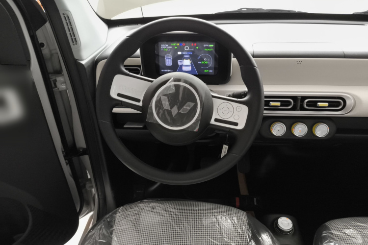 五菱汽车 宏光MINIEV 2024款 第三代 215km 青春版局部细节13