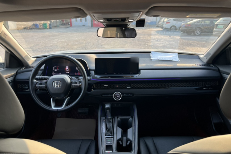 本田 雅阁 2023款 260TURBO 卓越版中控内饰7003