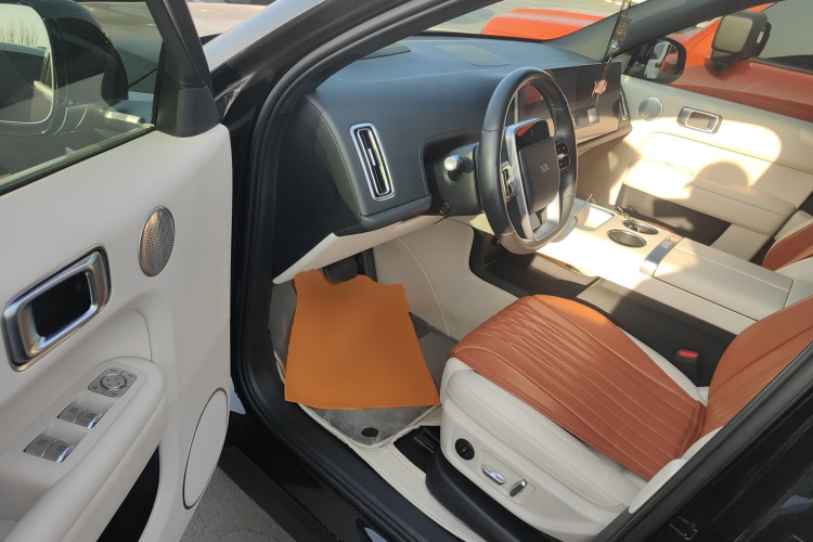 理想汽车 理想L6 2024款 Pro中控内饰20
