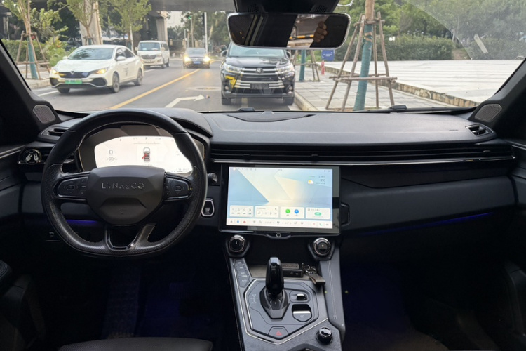 领克01 EM-P 2023款 1.5TD EM-P PM中控内饰7004