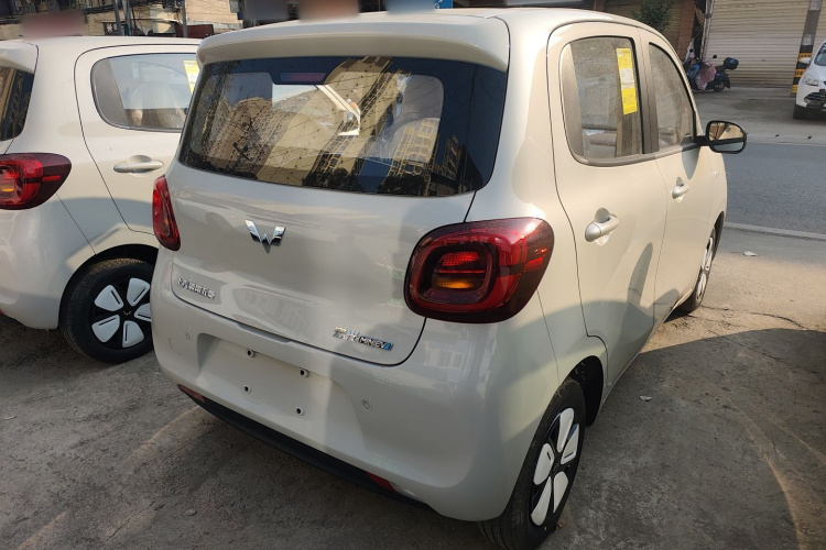 五菱汽车 宏光MINIEV 2025款 四门版 进阶款车身外观7