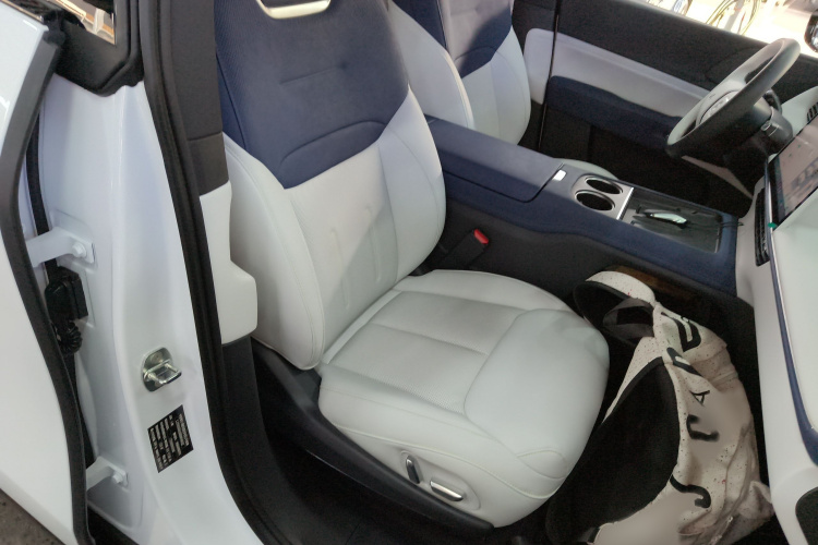 小鹏G6 2023款 580 长续航 Max局部细节41