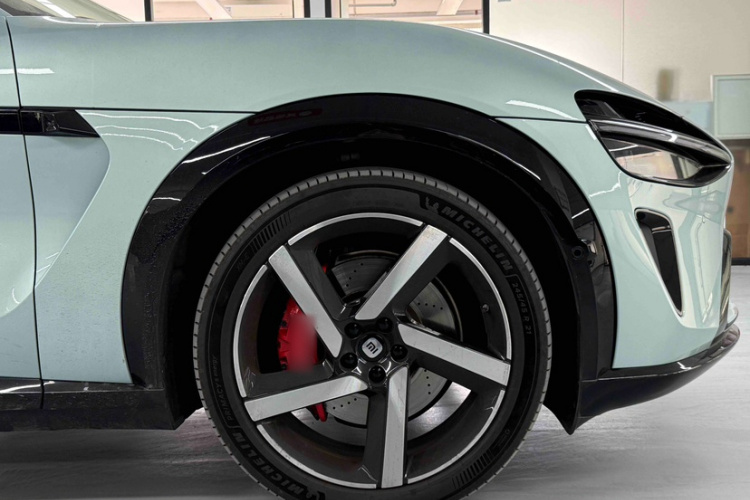 小米汽车 小米YU7 2025款 超长续航高性能四驱Max版车身外观6004