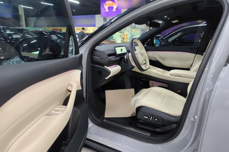 蔚来ES6 2024款 75kWh中控内饰7003