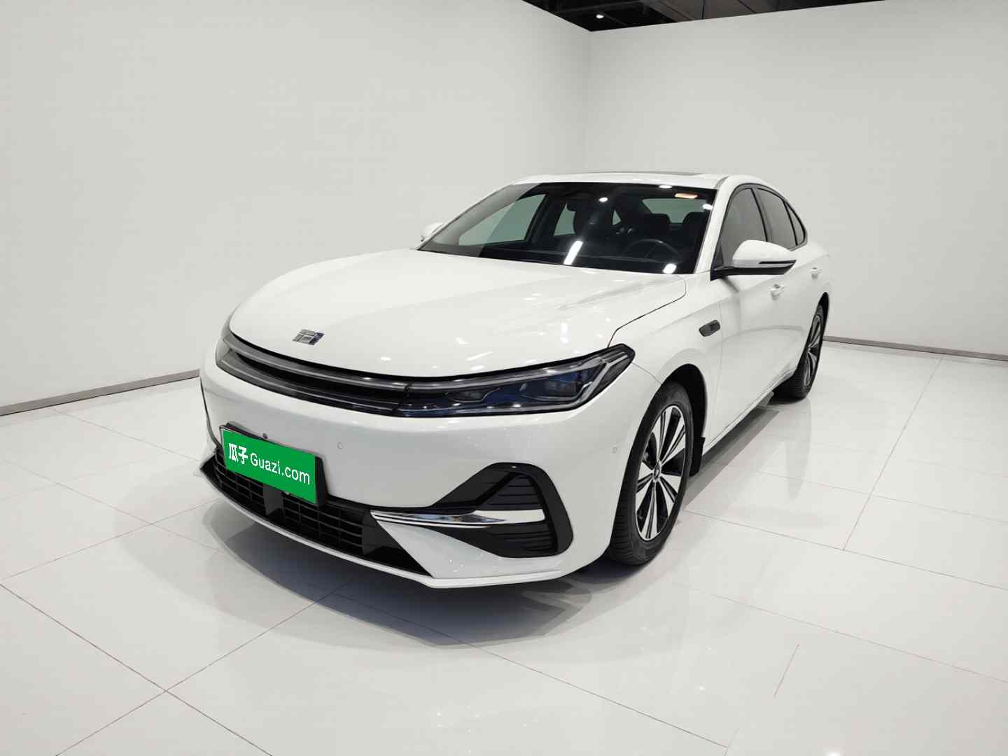 吉利银河 银河A7 2025款 EM-i 150km 探索+版(2)