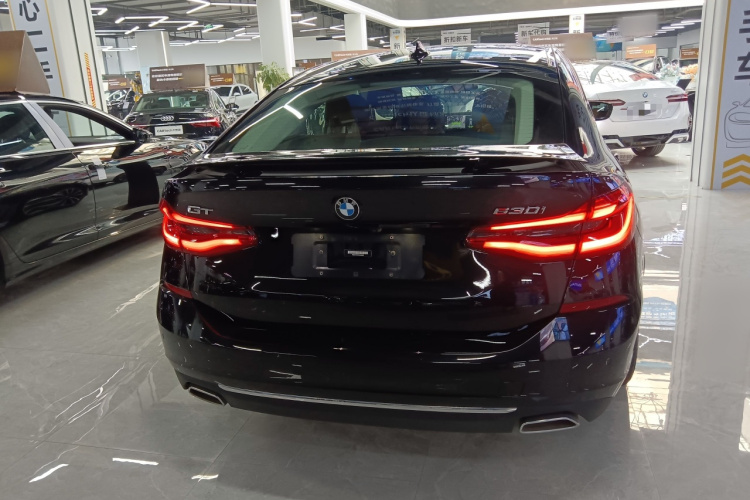 宝马6系GT 2022款 630i 豪华设计套装车身外观6
