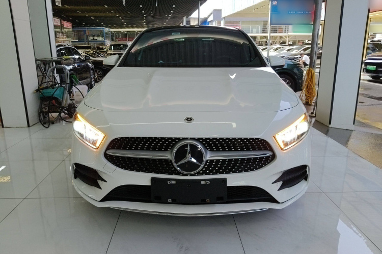 奔驰A级 2021款 A 200 L 运动轿车时尚型车身外观6001