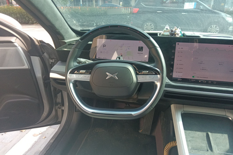小鹏P7 2024款 P7i 550 Pro中控内饰13