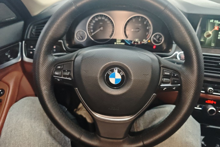 宝马5系 2014款 528Li 领先型局部细节13