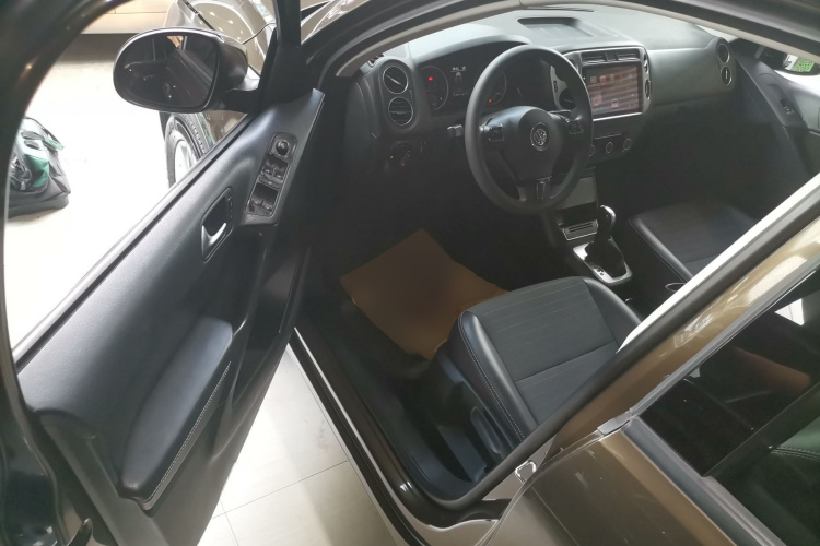 大众 途观 2016款 280TSI 自动两驱丝绸之路风尚版中控内饰20