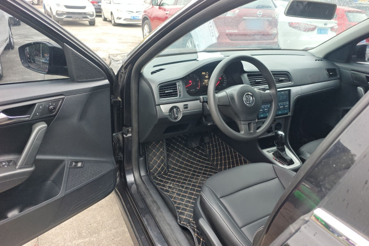 大众 朗逸 2017款 1.6L 自动风尚版中控内饰7002