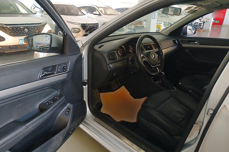 大众 朗逸 2015款 1.6L 自动舒适版中控内饰20