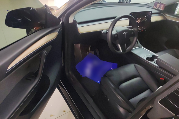 特斯拉 Model Y 2022款 改款 后轮驱动版中控内饰20