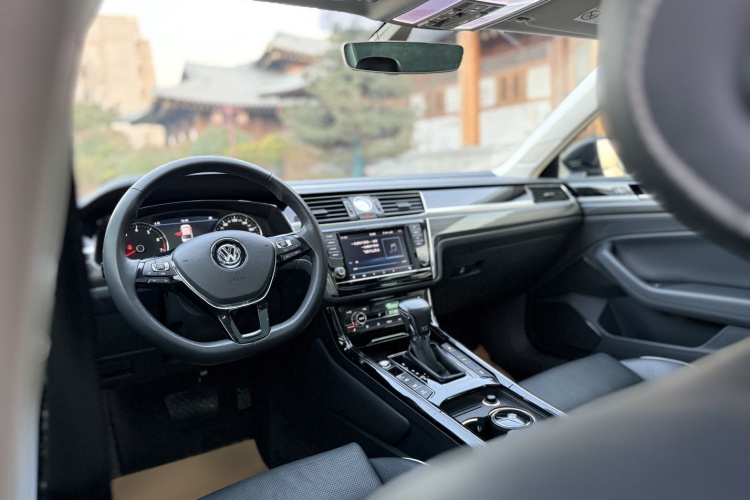 大众 辉昂 2016款 480 V6 四驱至尊版局部细节13