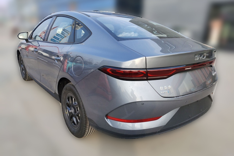 比亚迪 秦PLUS 2025款 DM-i 智驾版 55KM领先型车身外观5