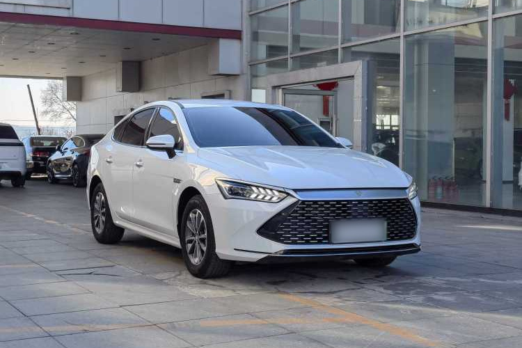 比亚迪 秦PLUS 2024款 荣耀版 DM-i 55KM领先型车身外观6004