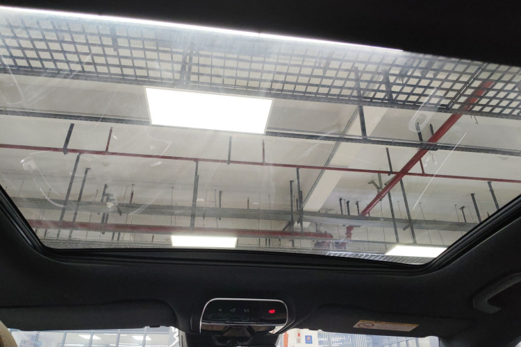 奔驰E级 2024款 E 300 L 豪华型中控内饰22