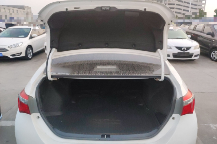 丰田 卡罗拉 2017款 改款 1.2T S-CVT GL-i机舱底盘23