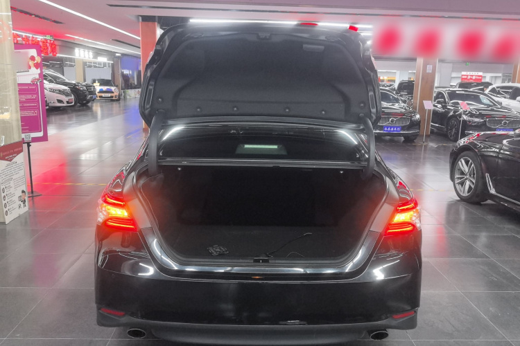 丰田 凯美瑞 2018款 2.0G 豪华版局部细节23