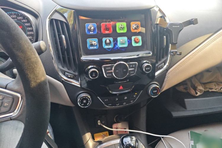 雪佛兰 科鲁兹 2015款 1.4T DCG豪华版局部细节16