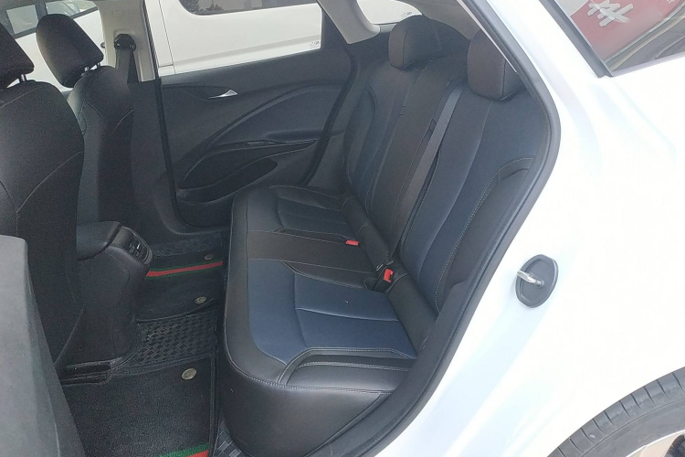 别克 微蓝6 2023款 改款 430km 出行版中控内饰7004