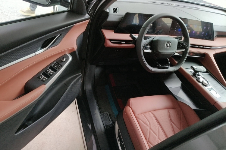 长安CS75 PLUS 2024款 第三代 冠军版 1.5T 智驾劲航型中控内饰7003