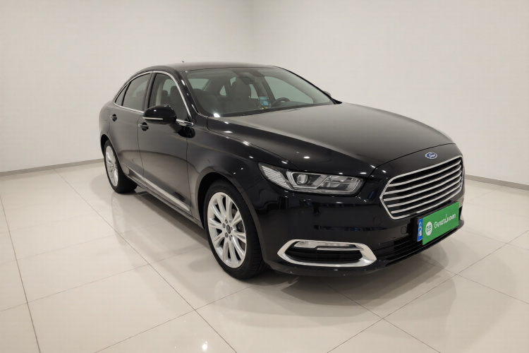 福特 金牛座 2017款 EcoBoost 325 V6旗舰型车身外观3