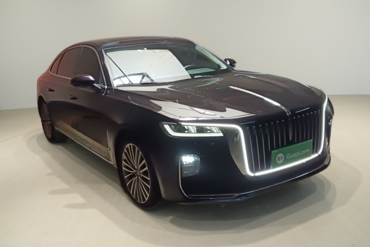 红旗H9 2022款 2.0T 智联旗享版车身外观3