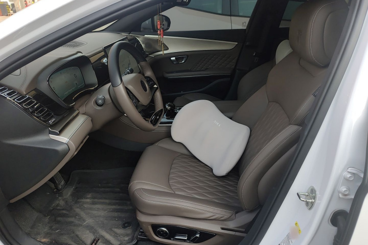 比亚迪 汉 2023款 DM-i 冠军版 121KM 尊荣型中控内饰19