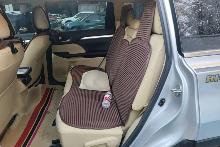 丰田 汉兰达 2017款 2.0T 两驱精英版 5座中控内饰7004