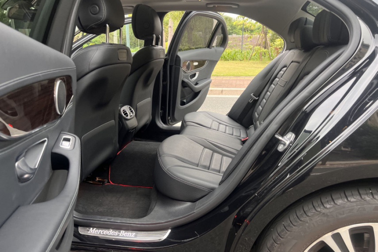 奔驰C级 2017款 改款 C 200 L中控内饰7004