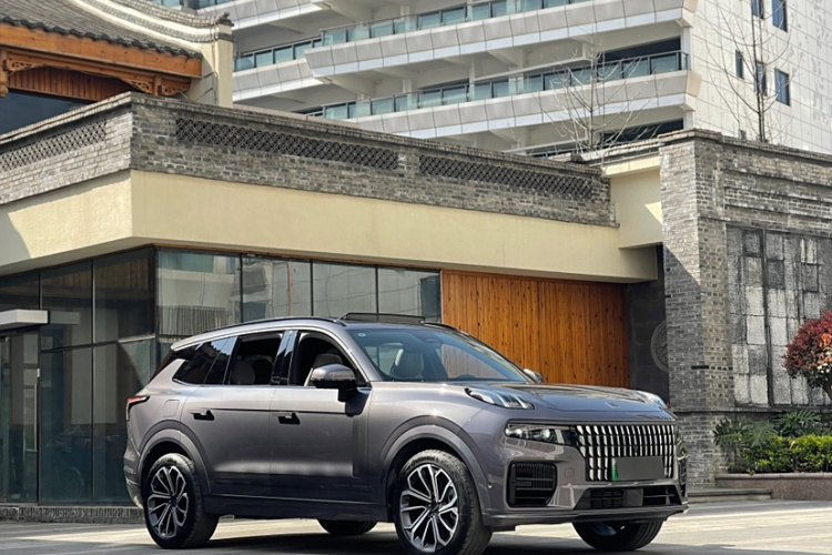 领克09 EM-P 2023款 2.0TD EM-P 远航版PM 七座车身外观6002