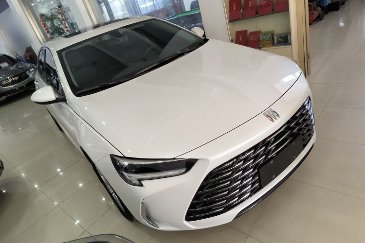 别克 君威 2024款 25T 超享版车身外观3