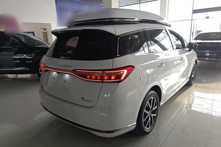 比亚迪 宋MAX新能源 2022款 DM-i 105KM 行政版车身外观6005